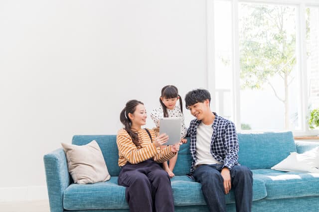 4月から成人年齢18歳に！子どもに注意しておきたいお金のこと