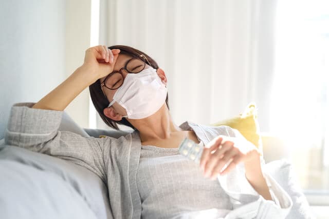 新型コロナ感染症での自宅療養、入院給付金支払いの対象外へ 