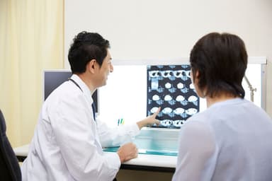 医療保険の加入率を徹底解説！【年代別・男女別・世帯年収別】のサムネイル画像