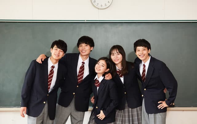 中学生・高校生でも稼げるネット副業９選【スマホでできる】