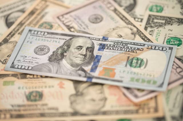 外貨建て保険満期金受け取り時の税金とは？確定申告や為替差益も解説