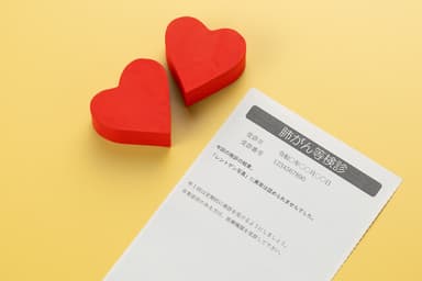 医療保険とがん保険をセット（一体型）で加入するのはおすすめ？そっちの方が安い？のサムネイル画像