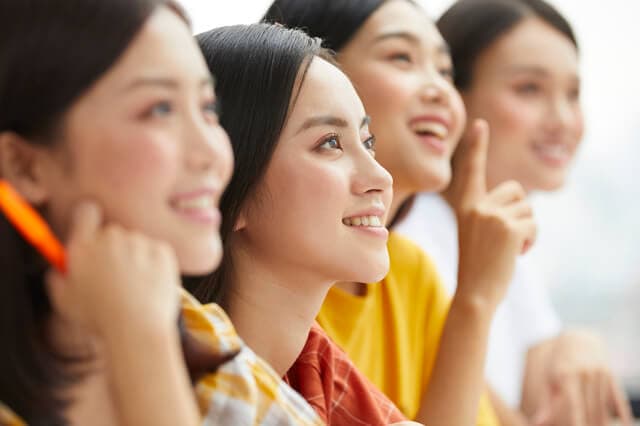 大学生におすすめの投資は？FPが投資の勉強法や危険性まで解説