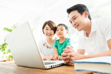 日本のがん保険の加入率は？男性も女性も20代、30代から入るべき？のサムネイル画像