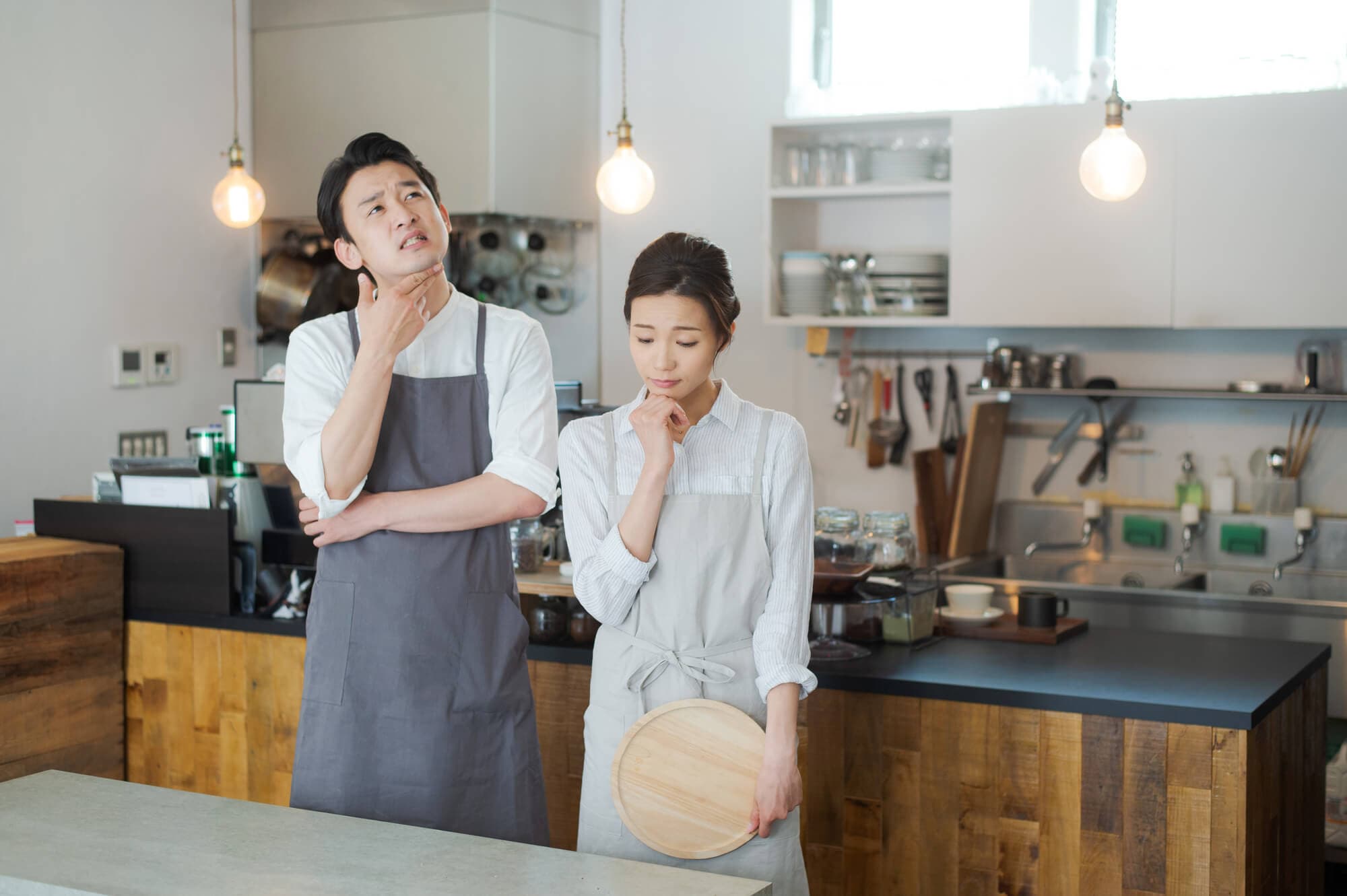 カフェや喫茶店の経営を守る保険とは？加入をおすすめする4つの保険を解説！