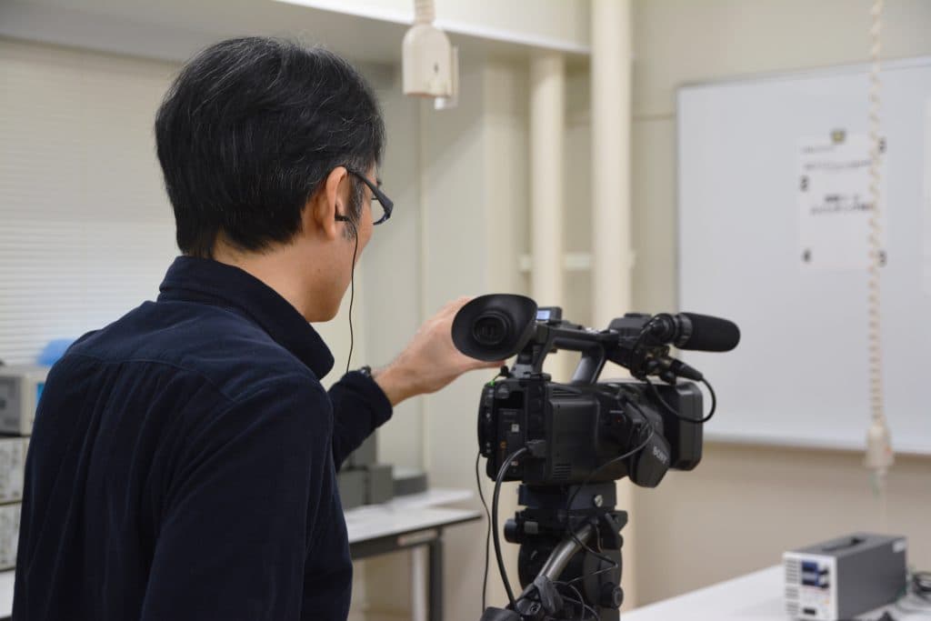 映画製作に必要な保険とは？機材や賠償責任の補償はできる？