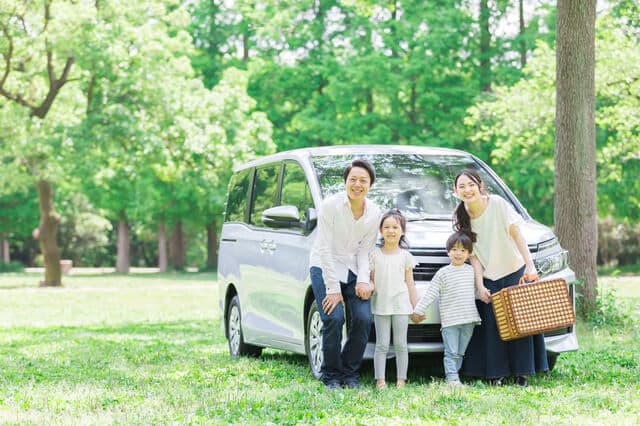 年収1000万で購入できる車のおすすめを紹介！車2台や外車は買える？