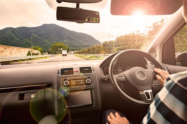 年収700万で選べるおすすめの車は？車の価格目安やローンも解説！