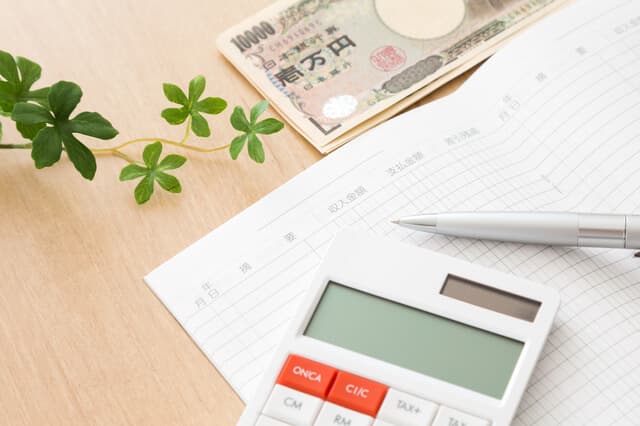 一人暮らしの生活費の平均はどれくらい？家賃・初期費用の平均も解説