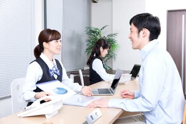 住宅ローンで8万円の返済額がきつい年収は？負担を下げる方法や失敗例を解説のサムネイル画像