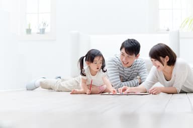 3人家族の生活費を手取り別にシミュレーション！生活費平均や節約方法も解説！のサムネイル画像
