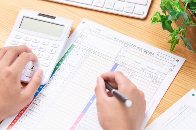 医療費控除を申告するといくら戻る？計算方法や還付金を増やす方法は？