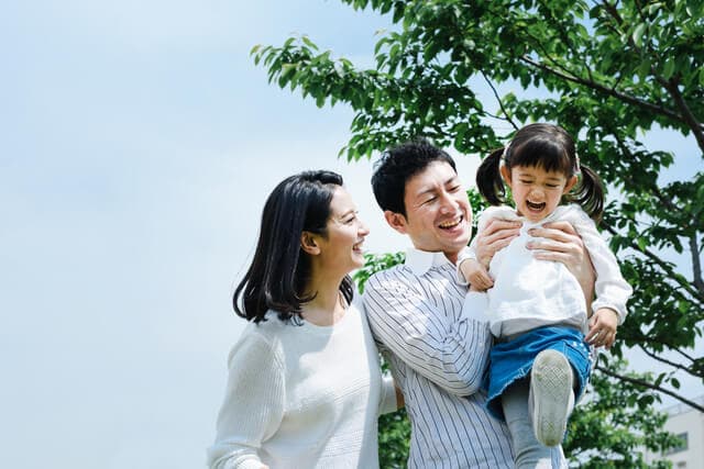 共働きだと保育料で損をする？計算方法や負担軽減対策を解説