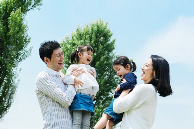 共働きの子供の扶養はどっちに入れるのが得？子供の扶養を夫から妻へ変更すべき理由も解説