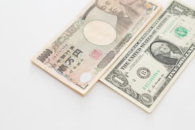 奨学金の返済を半額免除にしたい！免除の基準や手続き方法を解説！のサムネイル画像