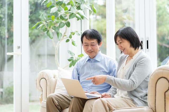 持ち家がある夫婦に必要な老後資金は？効率的な活用方法と貯め方！
