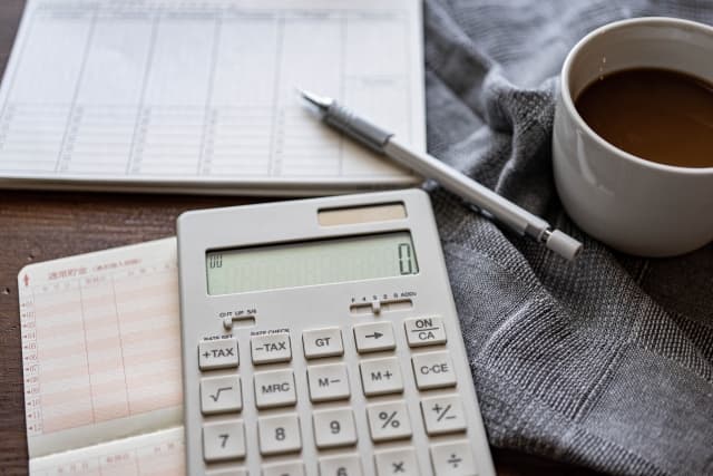 定期預金の解約は本人以外でもできる？手続き方法と注意点を徹底解説！