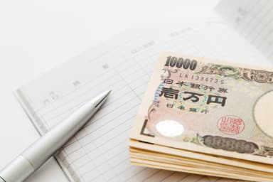 奨学金の受給を途中でやめるには？必要な手続きや返済について解説のサムネイル画像