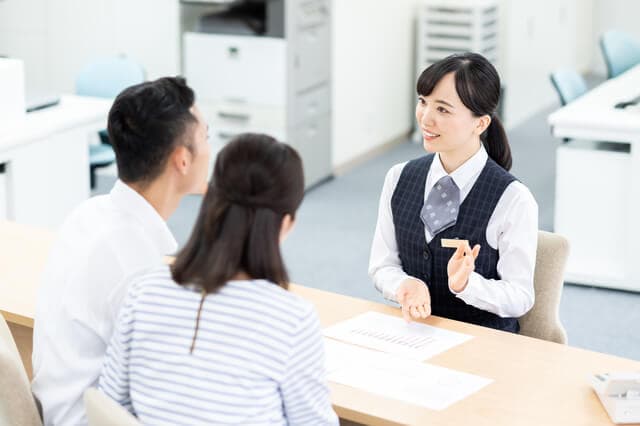 「ほけんの窓口」ではFPに相談できる？オンライン相談の場合は？