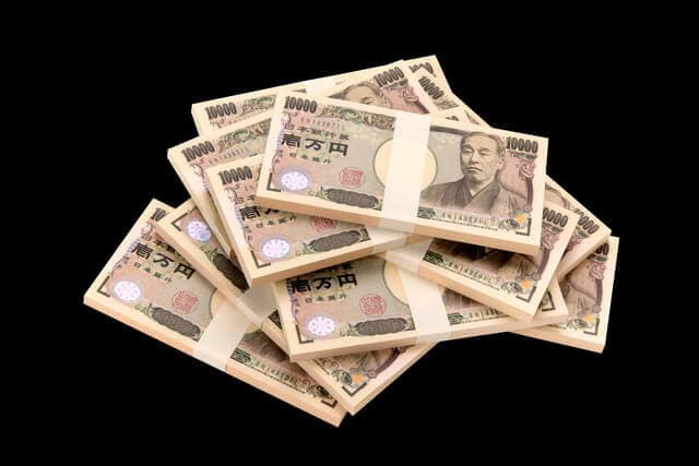 奨学金で貧乏にはならない！返済金額や体験談を奨学金利用者が解説！