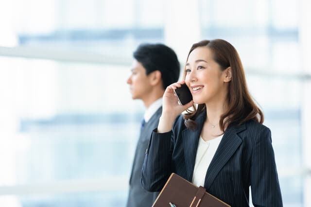 年収800万以上の女性の割合は？その職業と結婚・貯金事情まで解説！