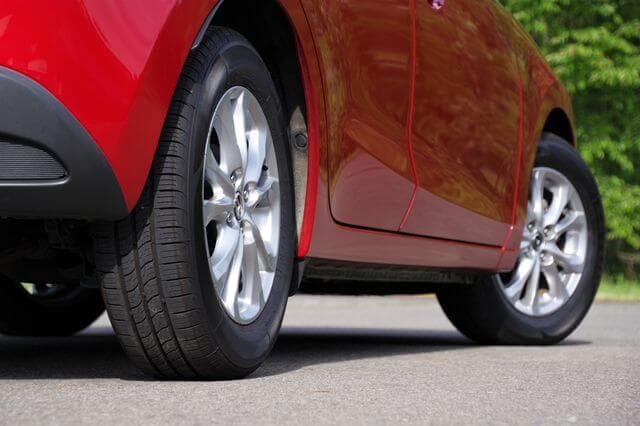 年収200万の人の車の適正価格は?頭金の額やおすすめの車も紹介!