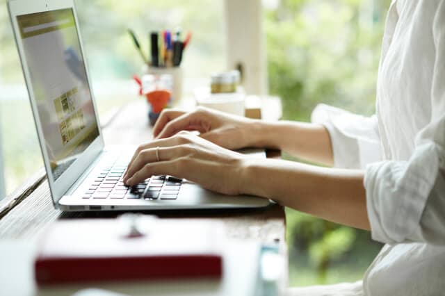 プログラミングで不労所得は可能?プログラマーが目指せる不労所得の種類を解説