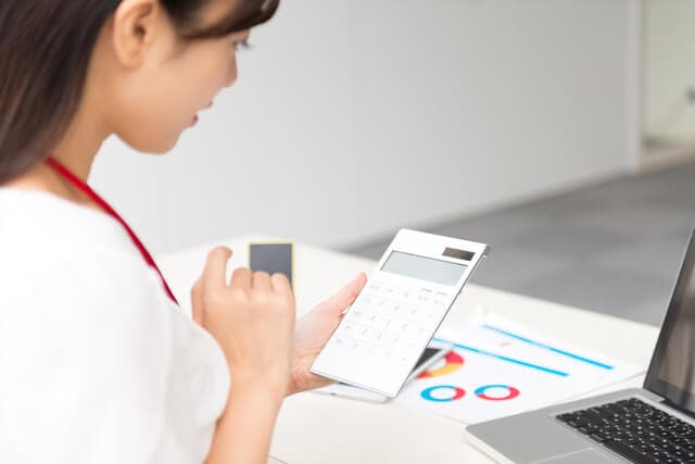 不労所得のみで生活することは可能?不労所得で生きるにはいくら必要?