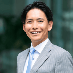 定栄 琢也